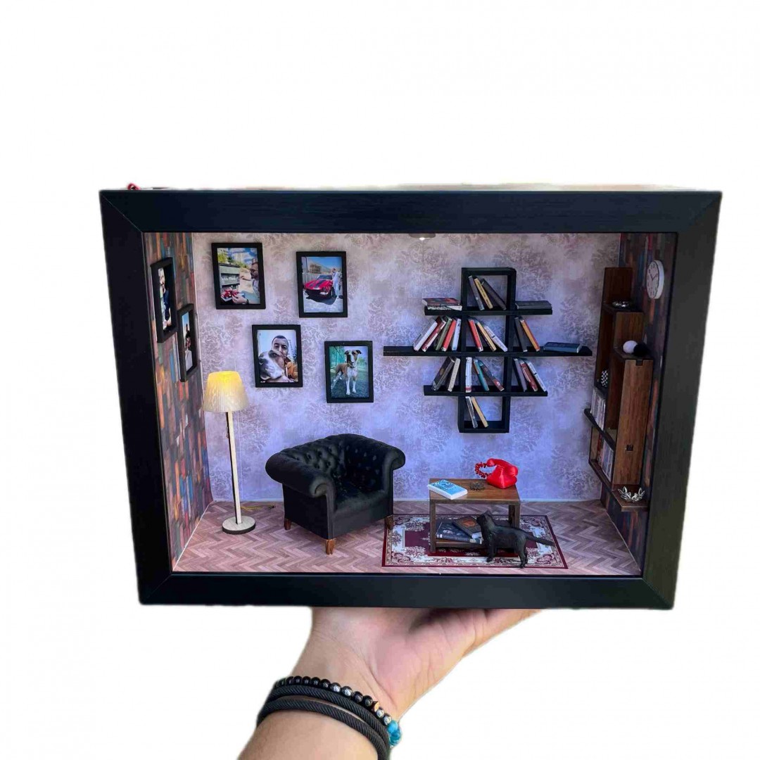 El Yapımı Işıklı Dekoratif Tek koltuklu Kitaplık Diorama | Duvar ve Kitaplık İçin Özel Tasarım El Yapımı Işıklı Dekoratif Tek koltuklu Kitaplık Diorama | Duvar ve Kitaplık İçin Özel Tasarım