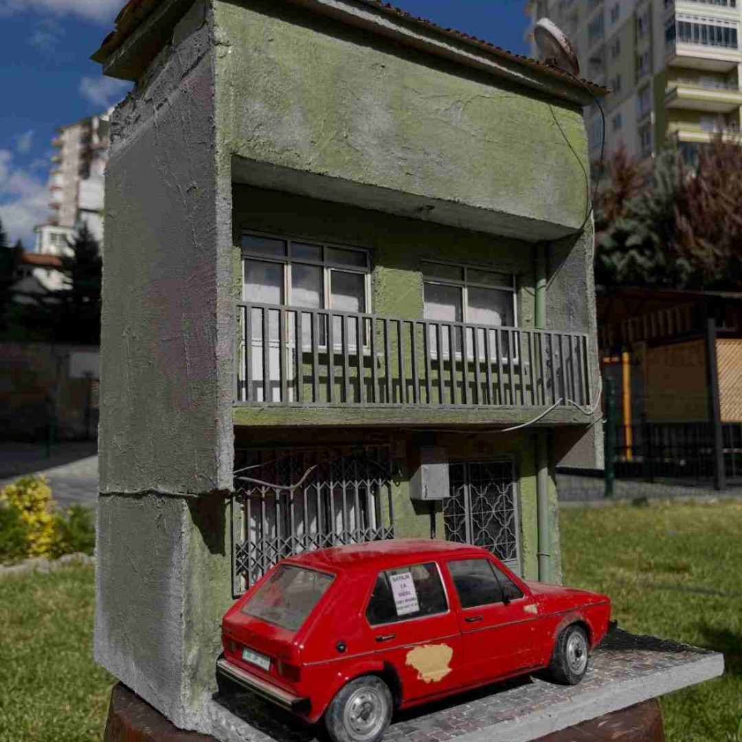 Çocukluğun Geçtiği Ev