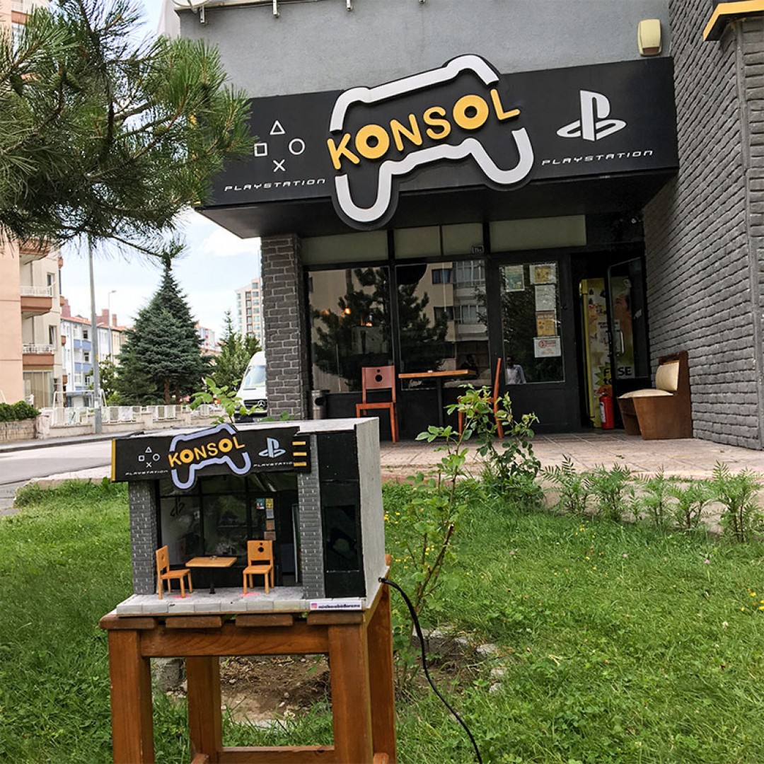Minyatür Konsol İş Yeri