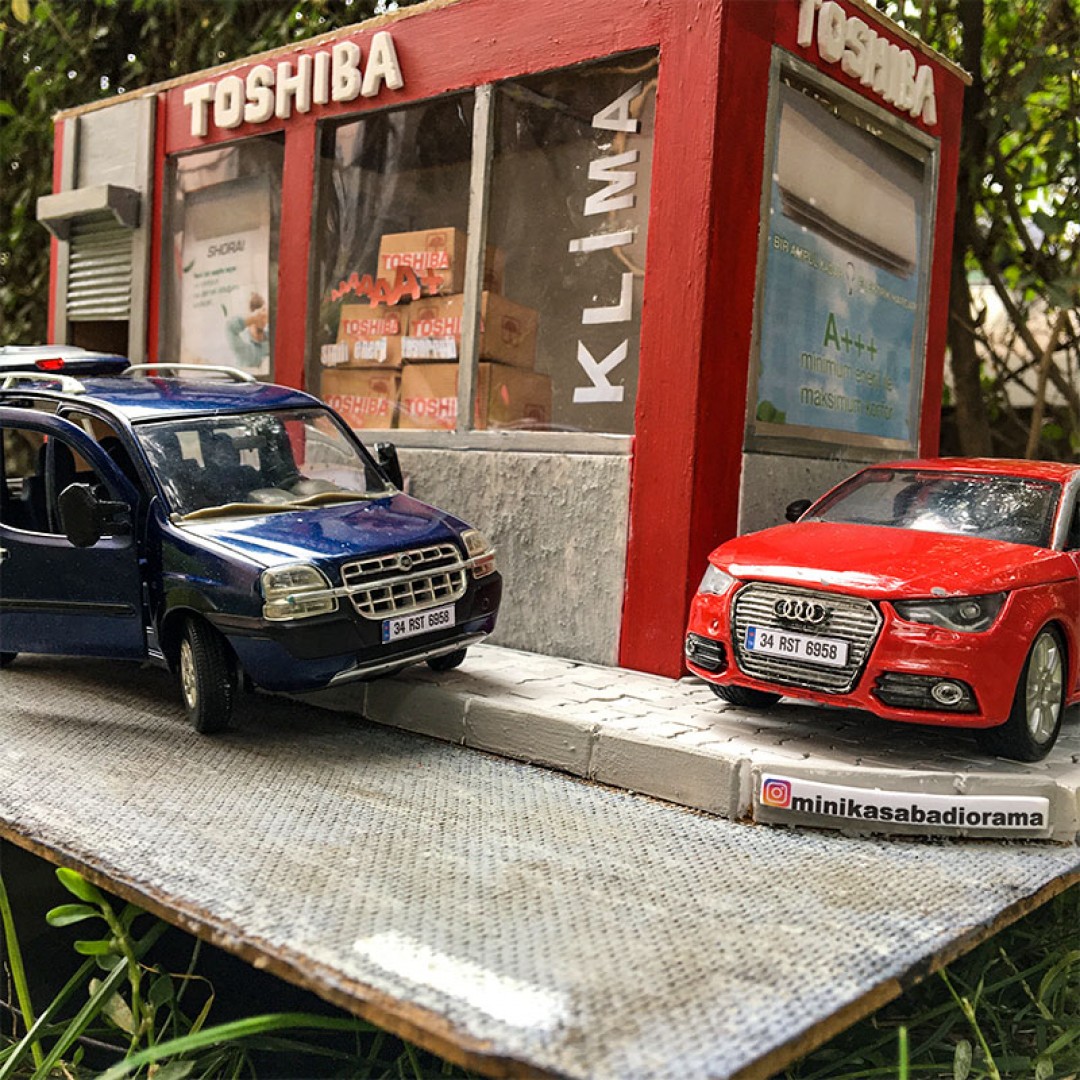 Minyatür Toshiba İş Yeri
