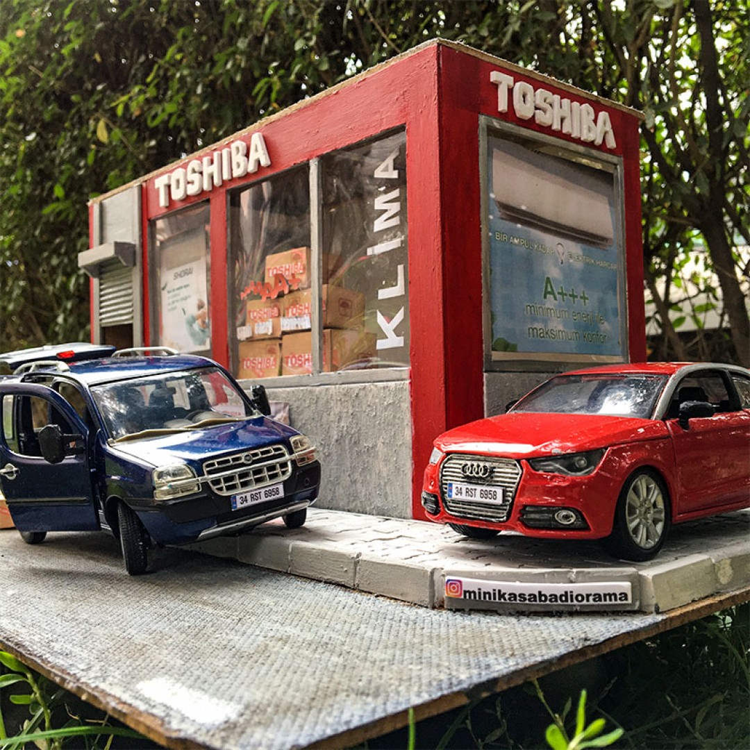 Minyatür Toshiba İş Yeri