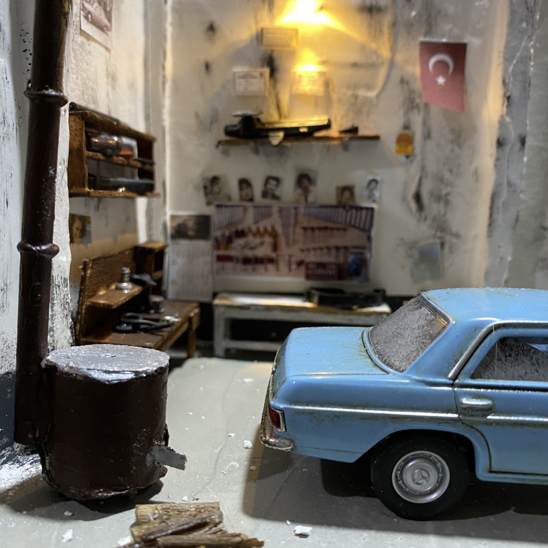 Minyatür Küçük Boy Tamirhane (1*36 ölçek)